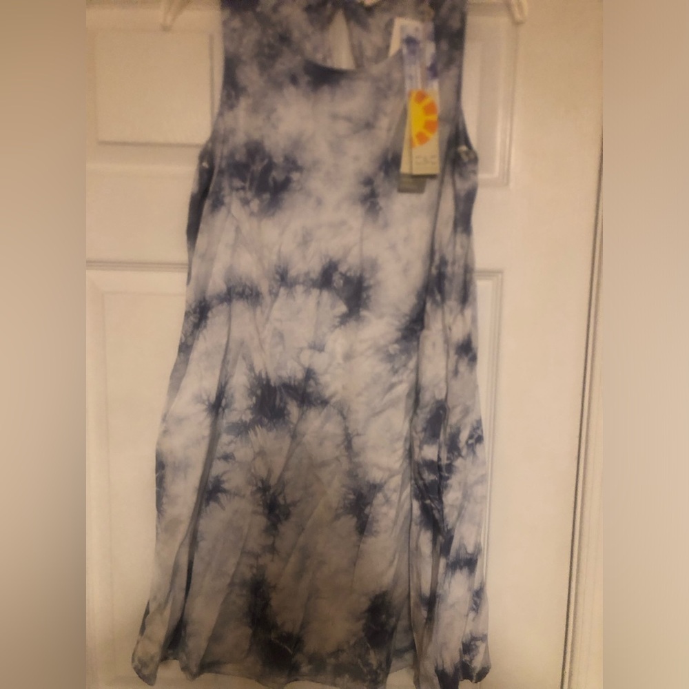 C.C California Lyocell Tie-Dye Sleeveless Top in Blue and White M